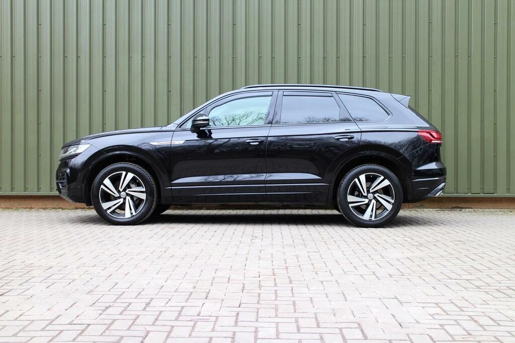 Volkswagen Touareg 3.0 Tdi V6 R-line Tech Tiptronic 4Motion Euro 6 S Black #4