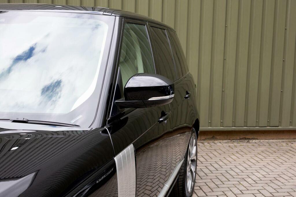 Land Rover Range Rover Westminster Black Red #68