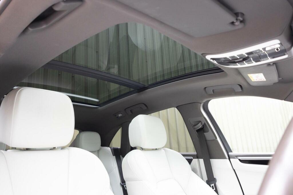 Porsche Macan Turbo Pdk  #20