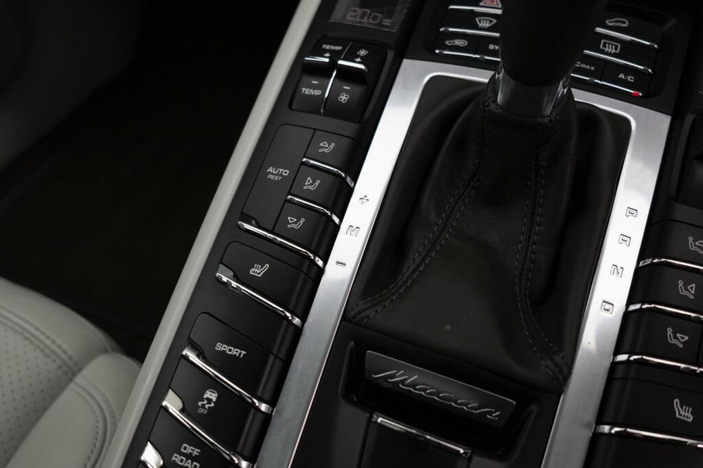 Porsche Macan Turbo Pdk  #68