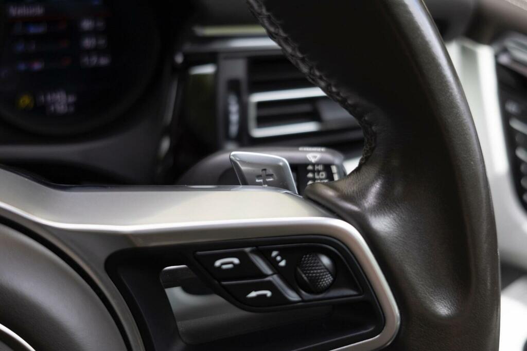Porsche Macan Turbo Pdk  #132