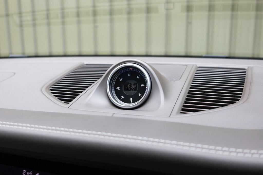 Porsche Macan Turbo Pdk  #138