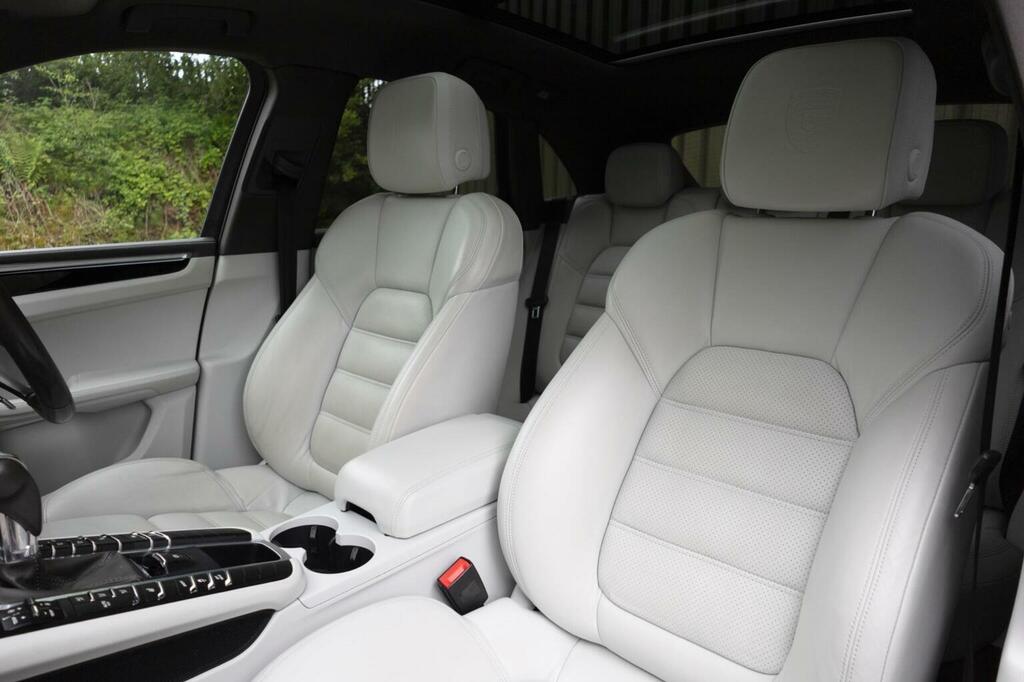 Porsche Macan Turbo Pdk  #100