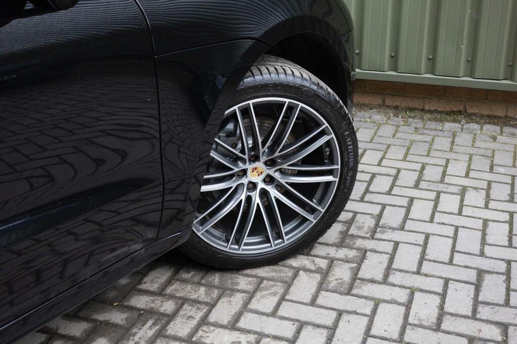 Porsche Macan Turbo Pdk  #160