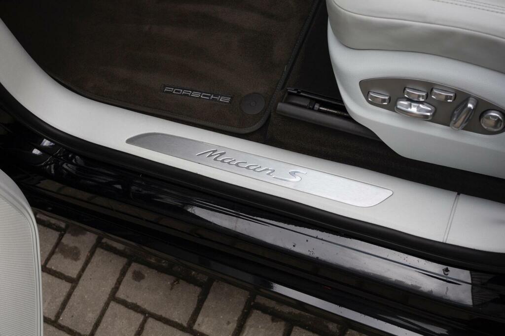 Porsche Macan Turbo Pdk  #71