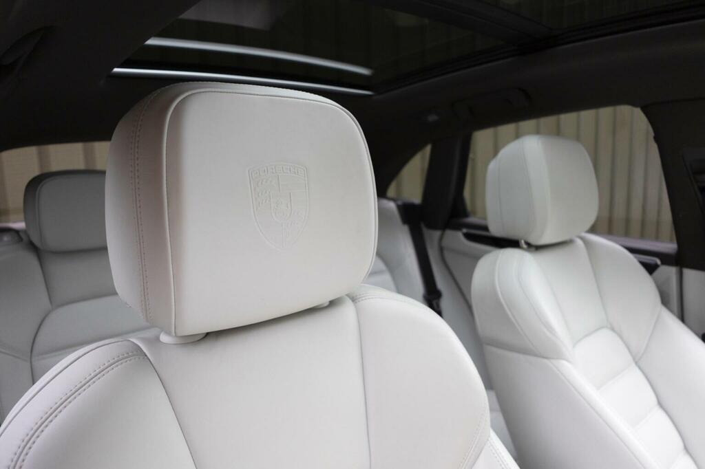 Porsche Macan Turbo Pdk  #60