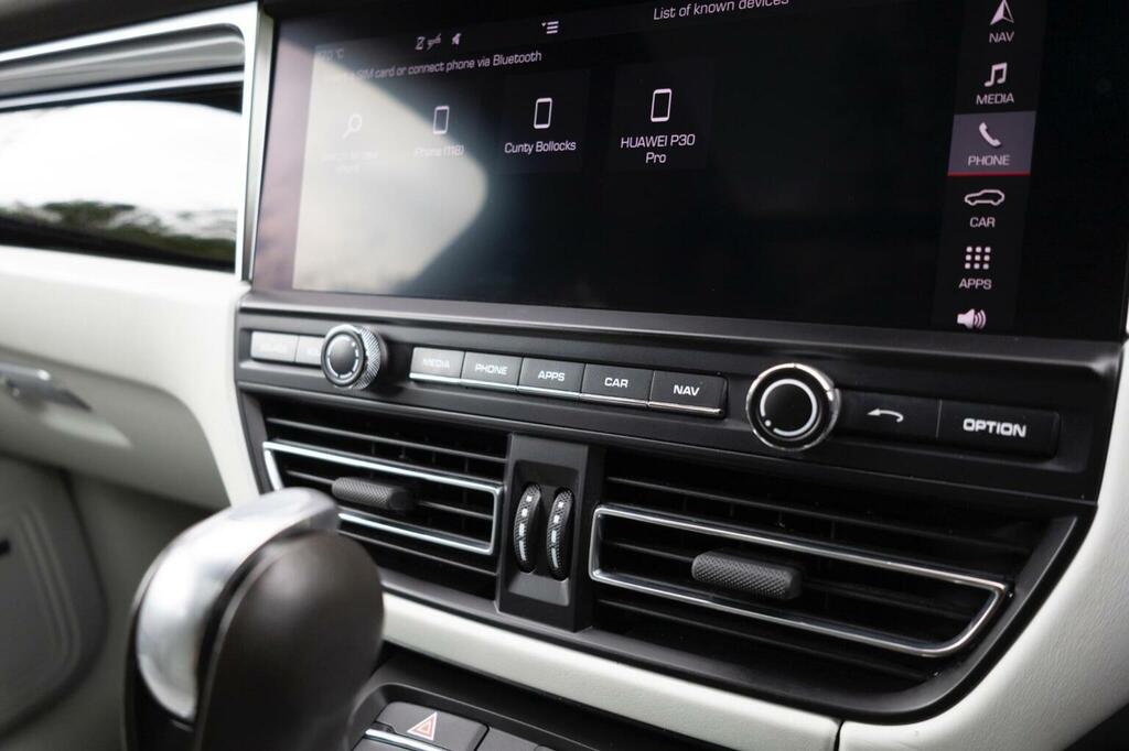 Porsche Macan Turbo Pdk  #38