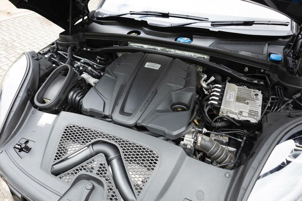 Porsche Macan Turbo Pdk  #92