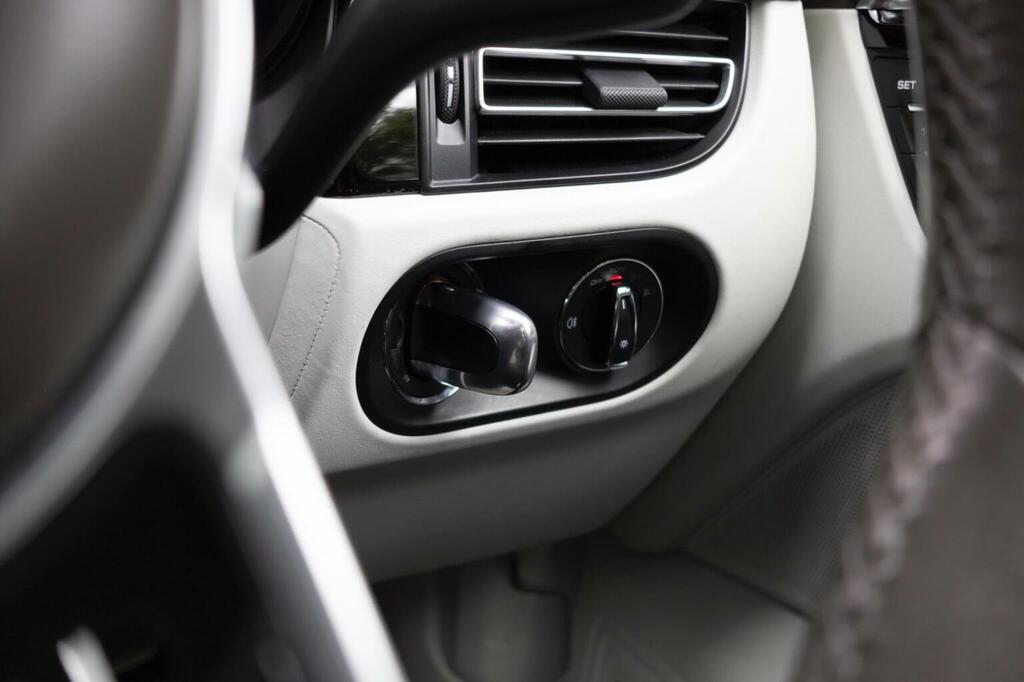 Porsche Macan Turbo Pdk  #145