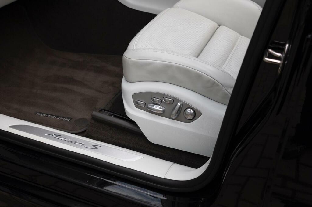 Porsche Macan Turbo Pdk  #108
