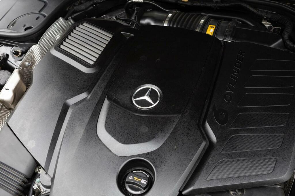 Mercedes-Benz S Class 3.0 S560le V6 Eq Power Amg Line Executive Saloon Black #12
