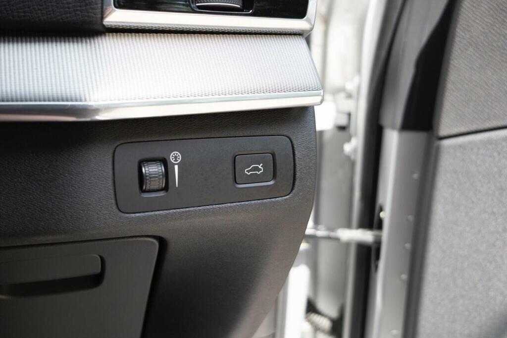 Volvo XC90 2.0 D5 Powerpulse R-design Suv 4Wd Grey #118