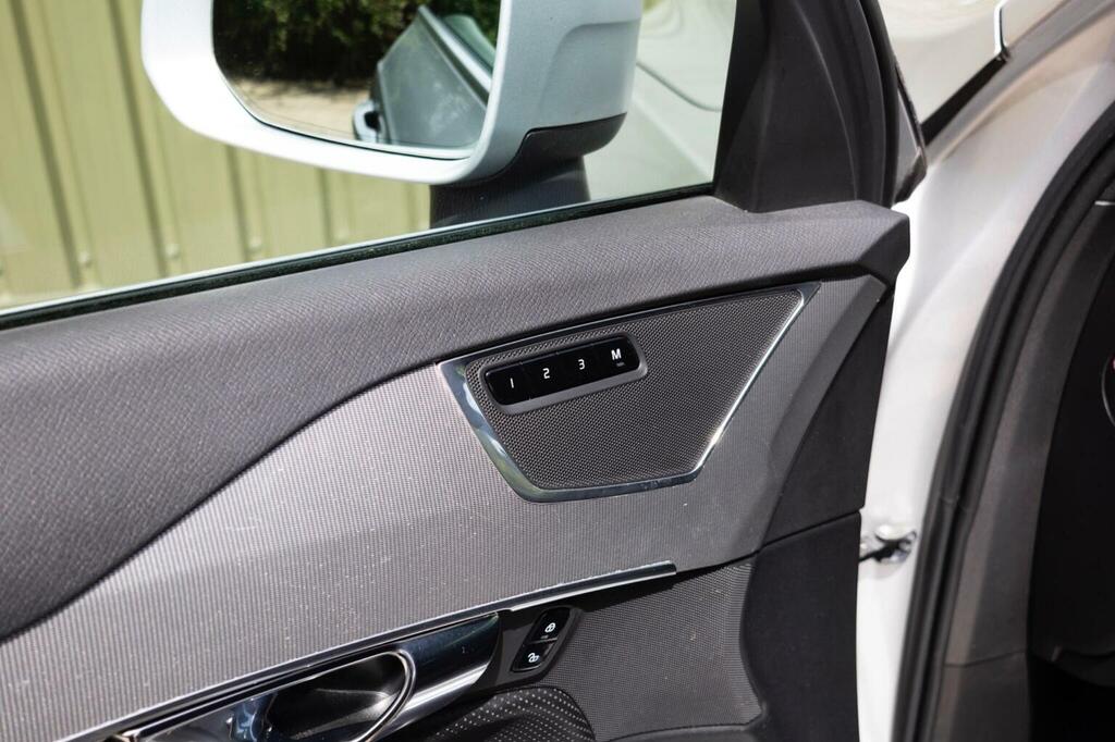 Volvo XC90 2.0 D5 Powerpulse R-design Suv 4Wd Grey #89