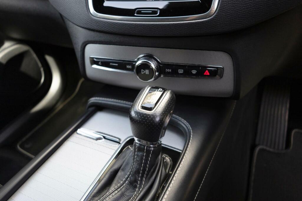 Volvo XC90 2.0 D5 Powerpulse R-design Suv 4Wd Grey #86