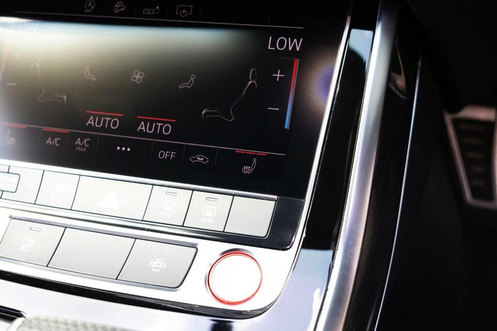 Audi SQ7 4L Vorsprung Black #32