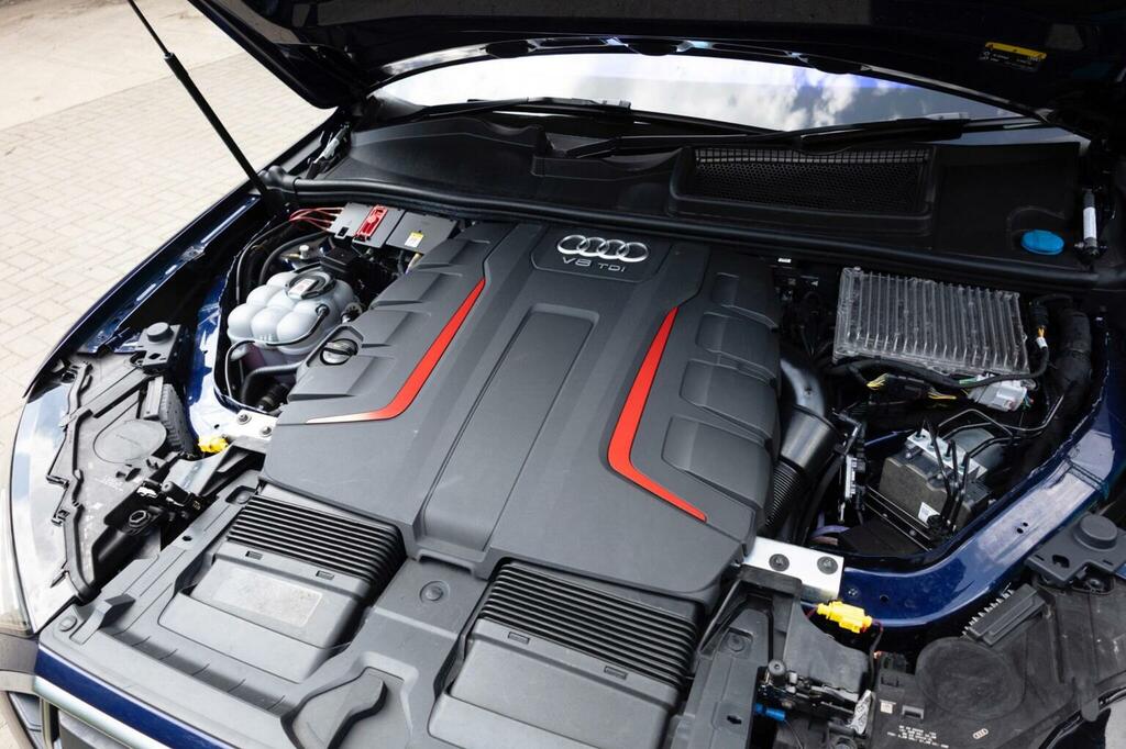 Audi SQ7 4L Vorsprung Black #10