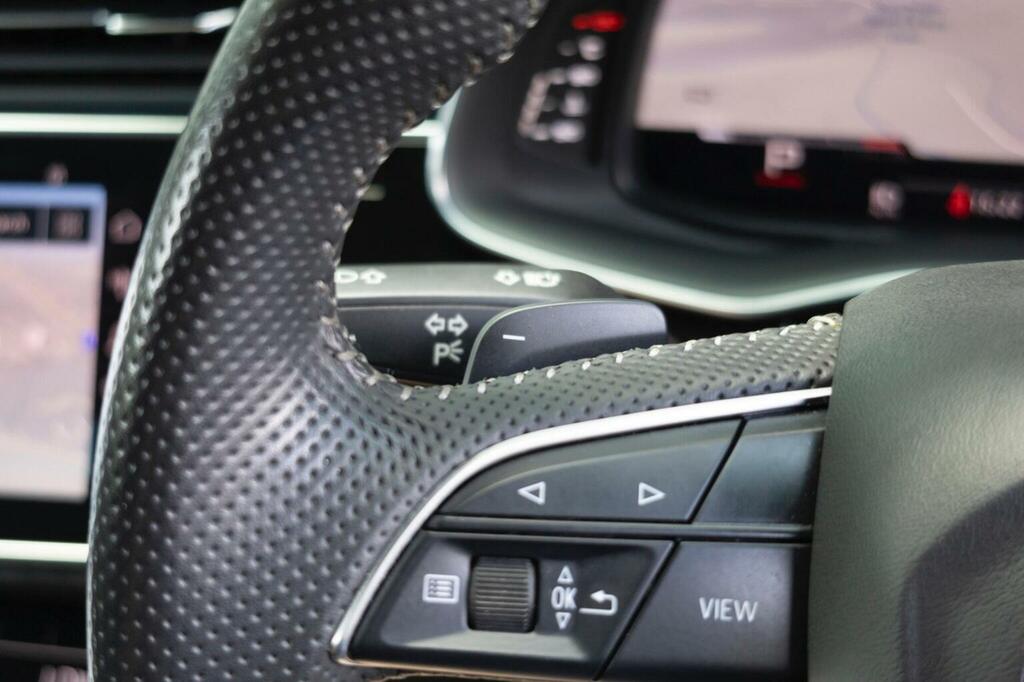 Audi SQ7 4L Vorsprung Black #48