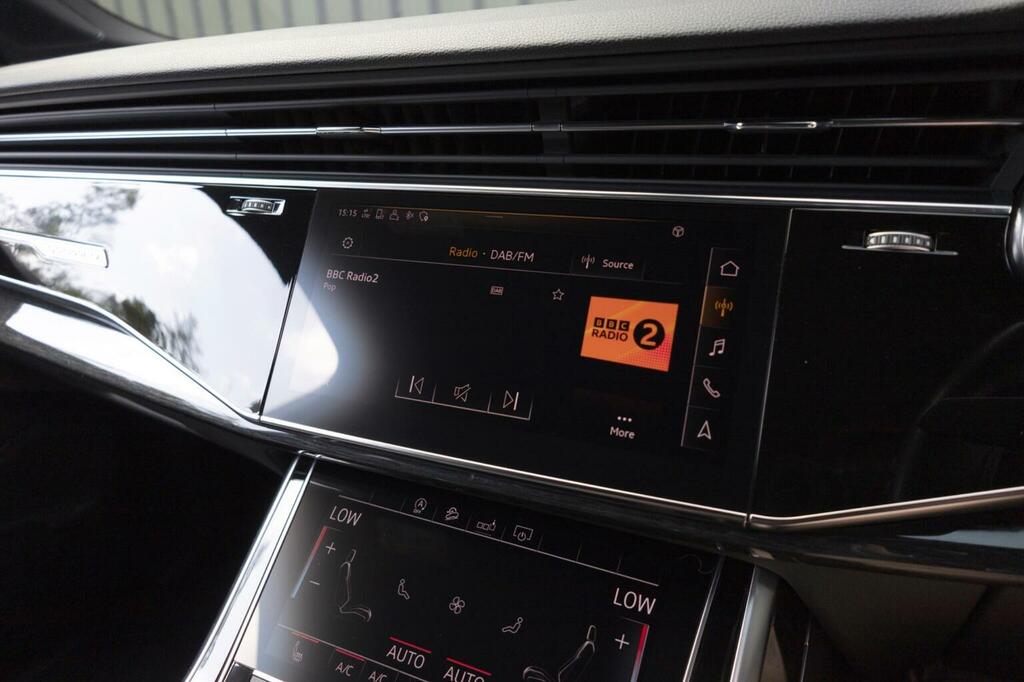 Audi SQ7 4L Vorsprung Black #22