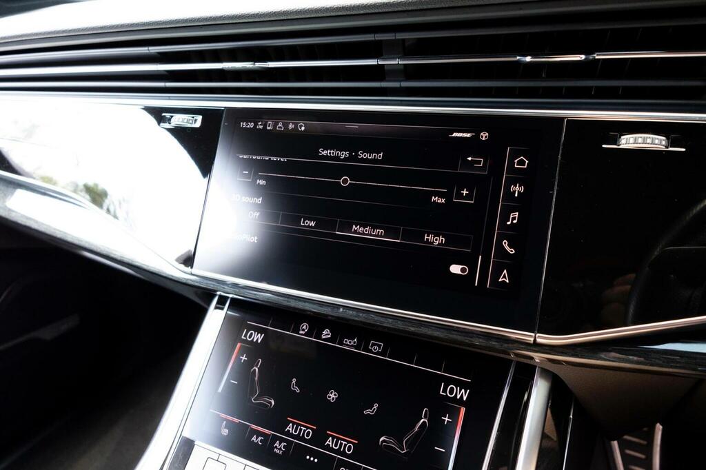 Audi SQ7 4L Vorsprung Black #41