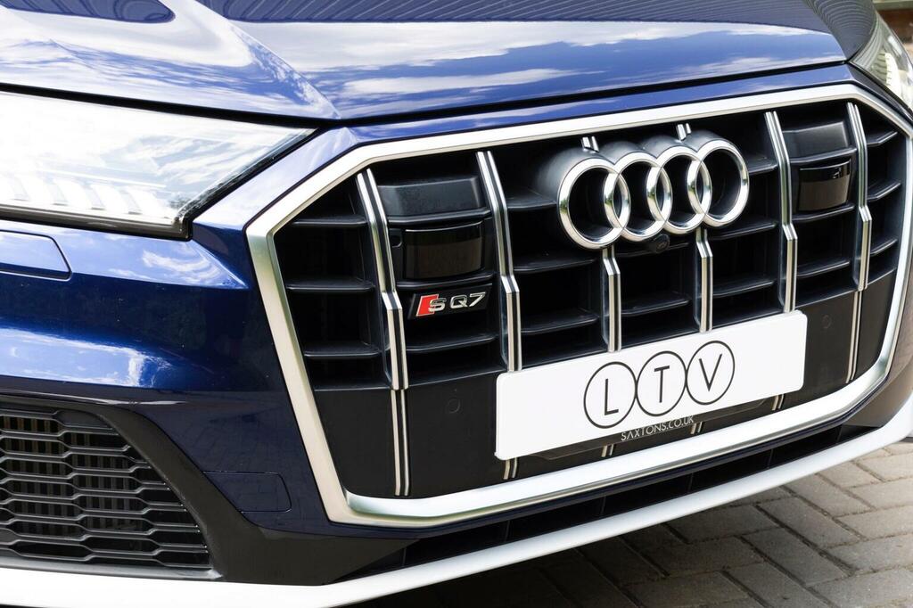 Audi SQ7 4L Vorsprung Black #69