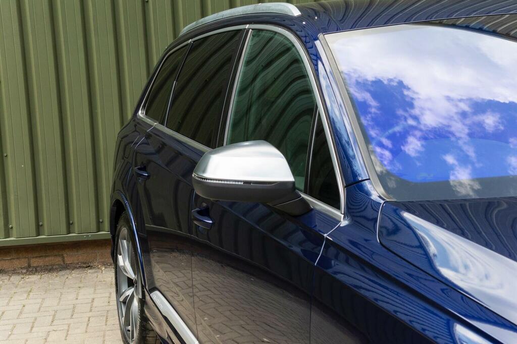 Audi SQ7 4L Vorsprung Black #71