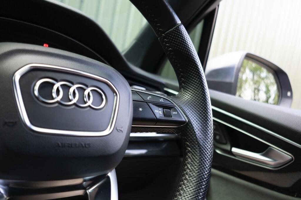 Audi SQ7 4L Vorsprung Black #123