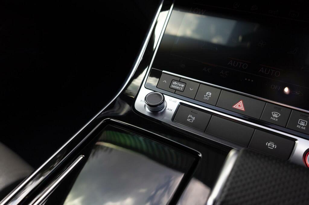 Audi SQ7 4L Vorsprung Black #21