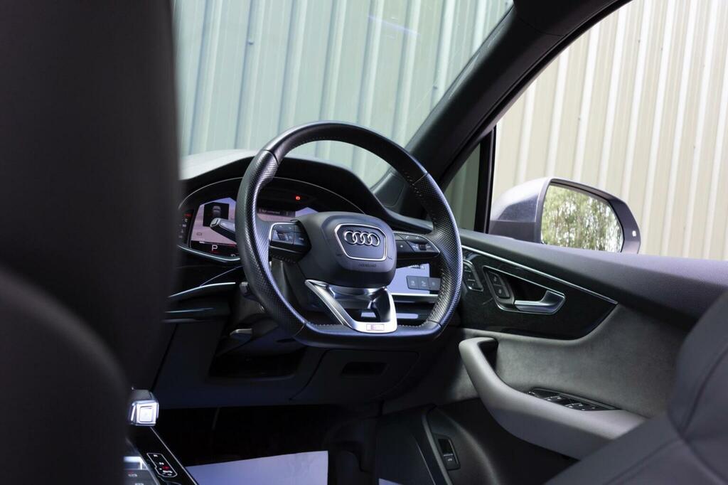 Audi SQ7 4L Vorsprung Black #138