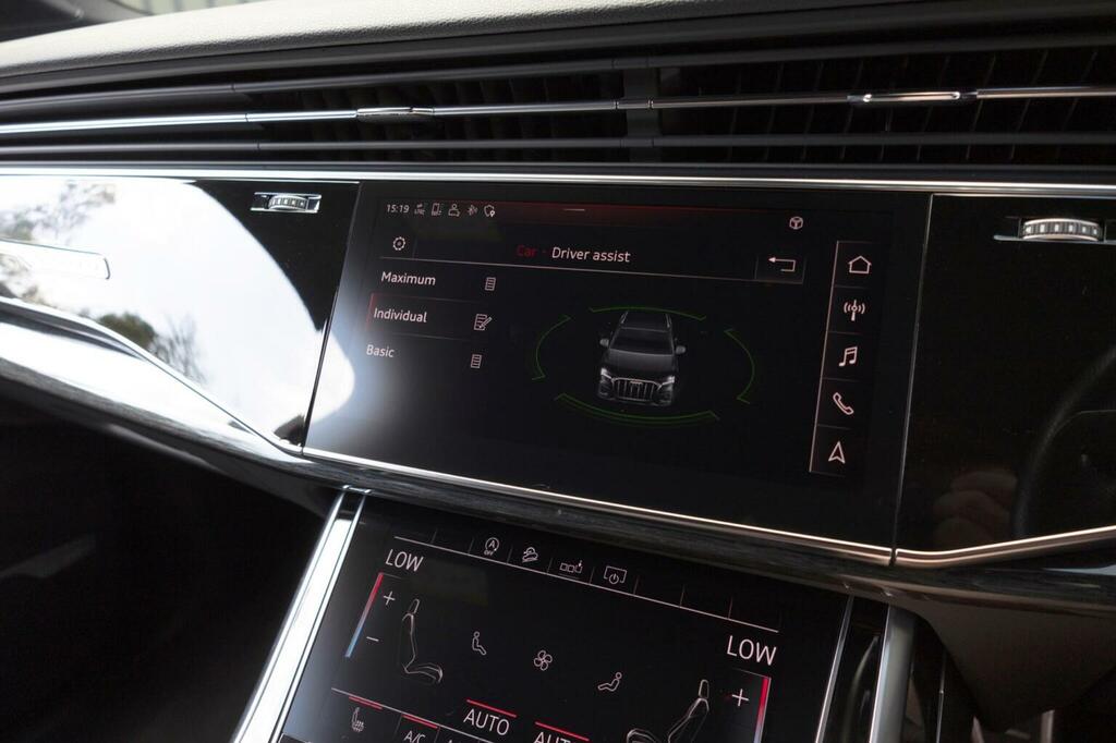 Audi SQ7 4L Vorsprung Black #109
