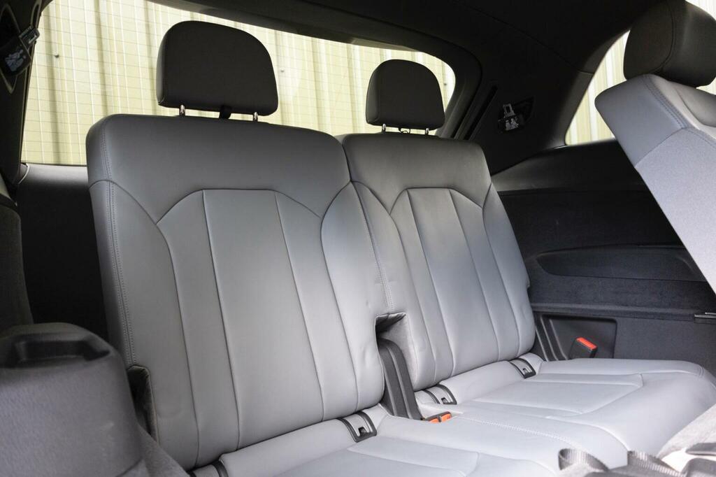 Audi SQ7 4L Vorsprung Black #15