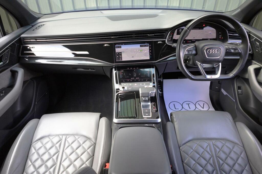 Audi SQ7 4L Vorsprung Black #94