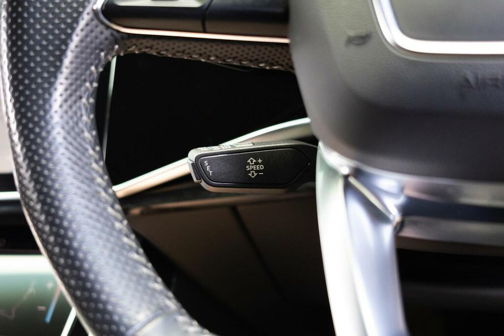 Audi SQ7 4L Vorsprung Black #49
