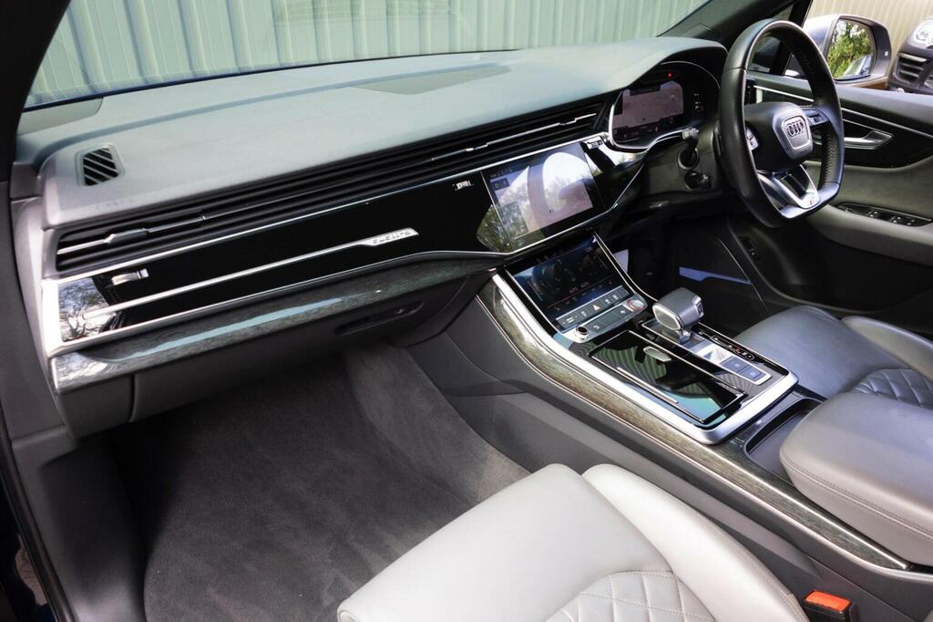 Audi SQ7 4L Vorsprung Black #97