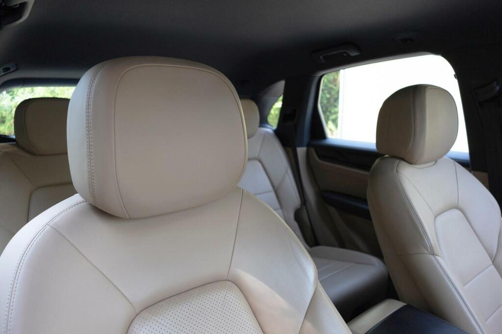 Porsche Cayenne Cayenne V8 T Black #53