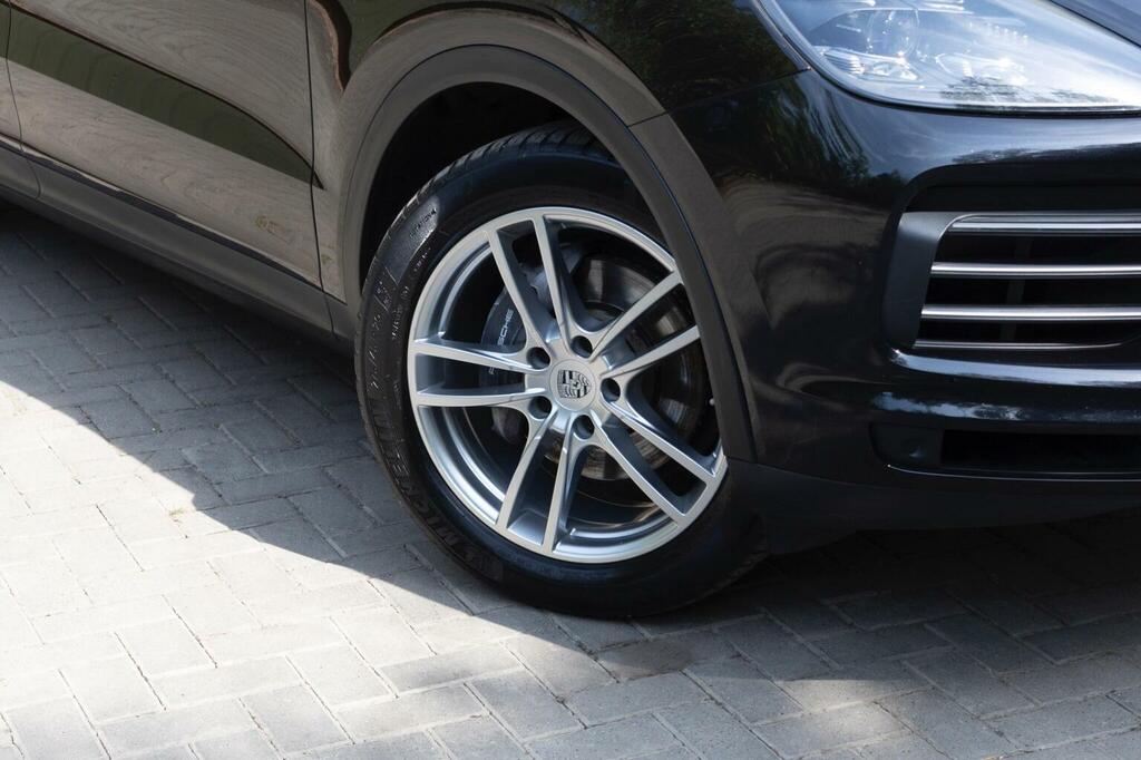 Porsche Cayenne Cayenne V8 T Black #137