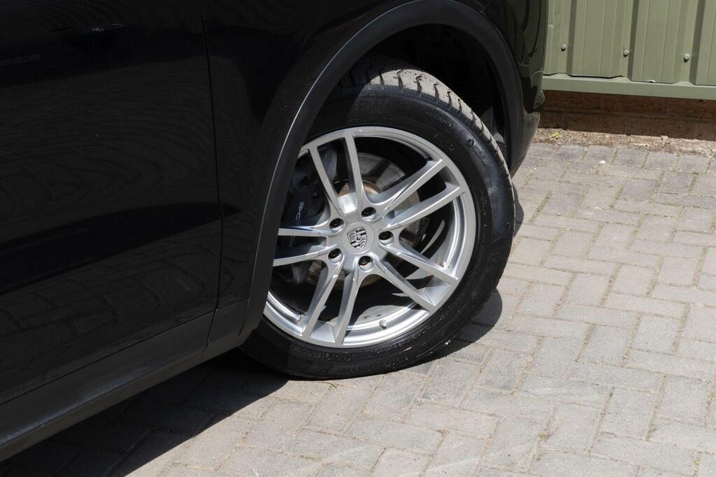 Porsche Cayenne Cayenne V8 T Black #66