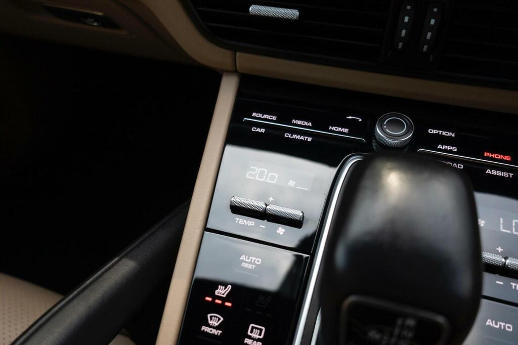 Porsche Cayenne Cayenne V8 T Black #96