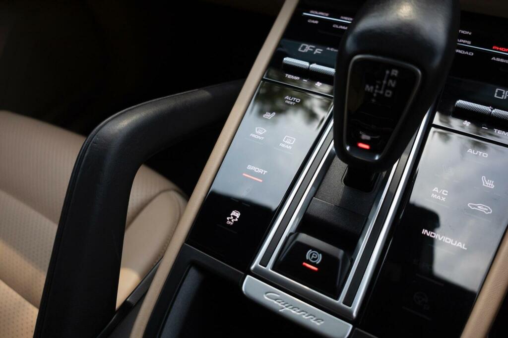 Porsche Cayenne Cayenne V8 T Black #92