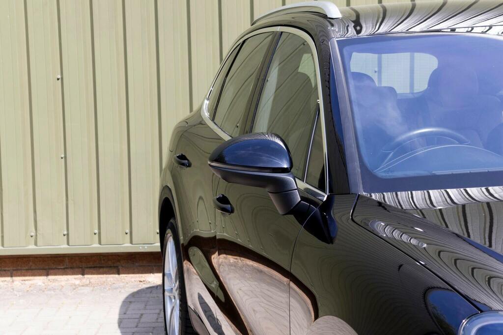 Porsche Cayenne Cayenne V8 T Black #67