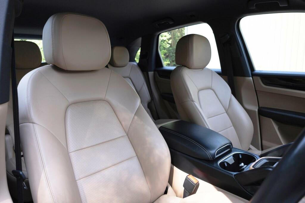 Porsche Cayenne Cayenne V8 T Black #86