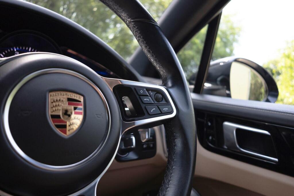 Porsche Cayenne Cayenne V8 T Black #40