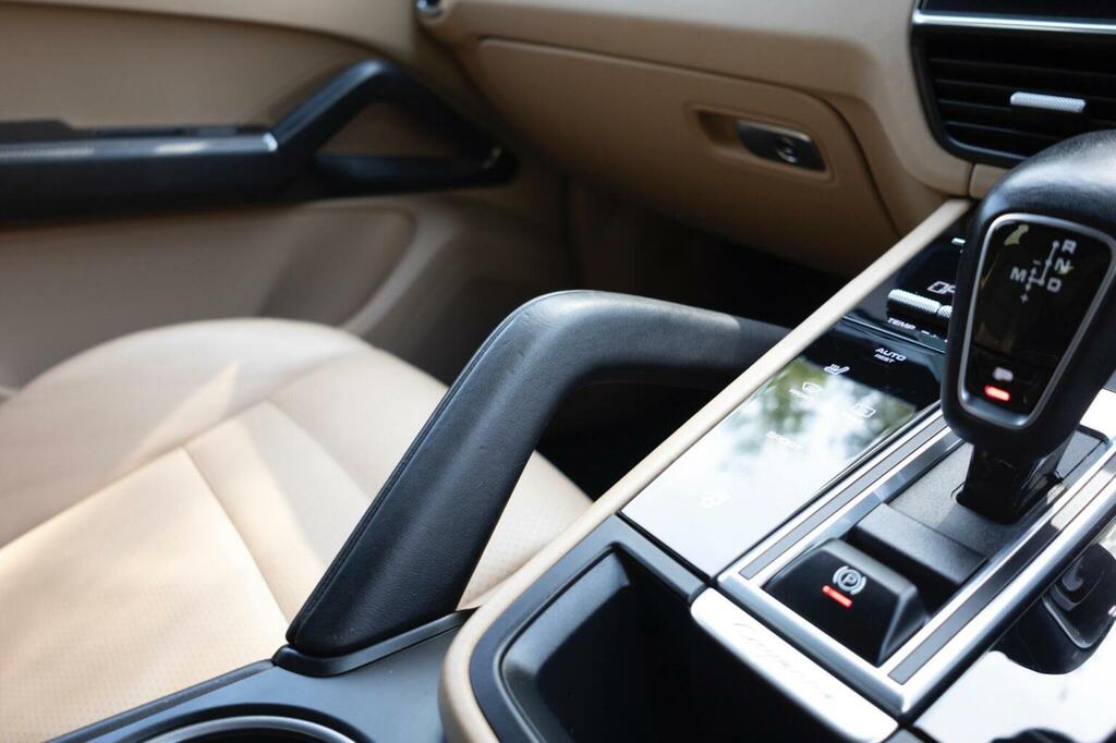 Porsche Cayenne Cayenne V8 T Black #128