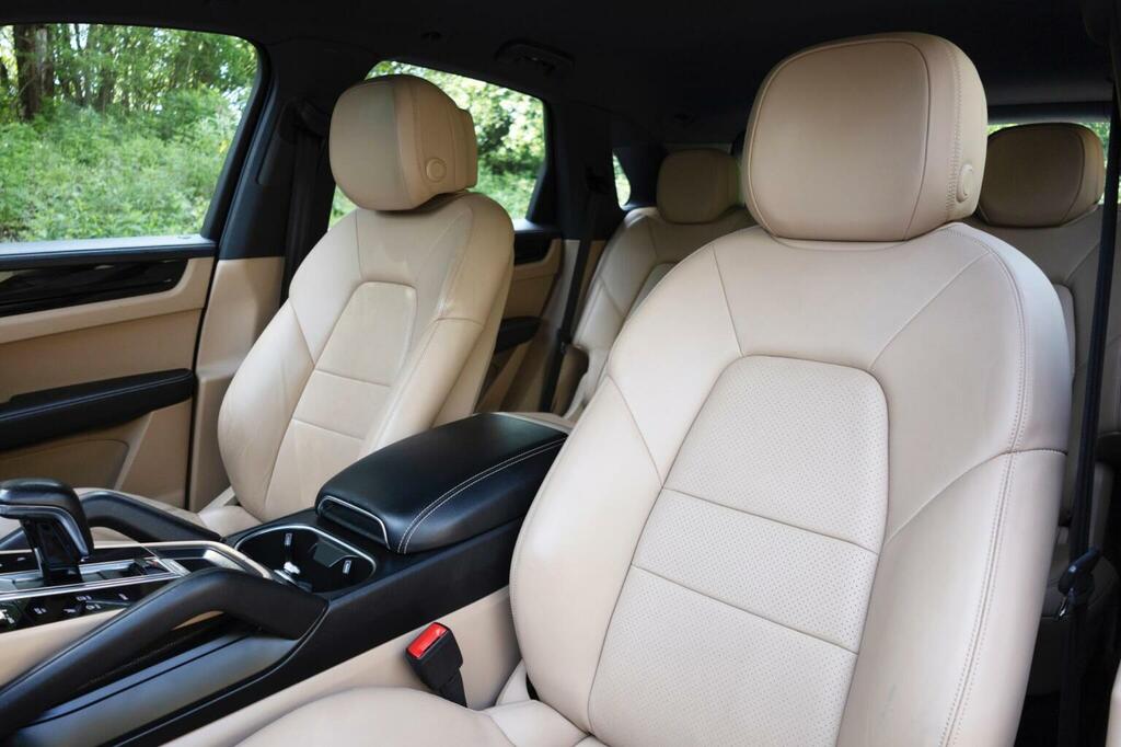 Porsche Cayenne Cayenne V8 T Black #90