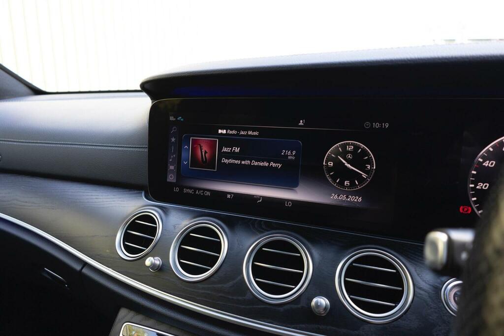 Mercedes-Benz E Class E350d Amg Line Edition Premium 9G-tronic Blue #27
