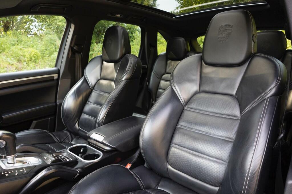 Porsche Cayenne 3.0 V6 E-hybrid Silver #98