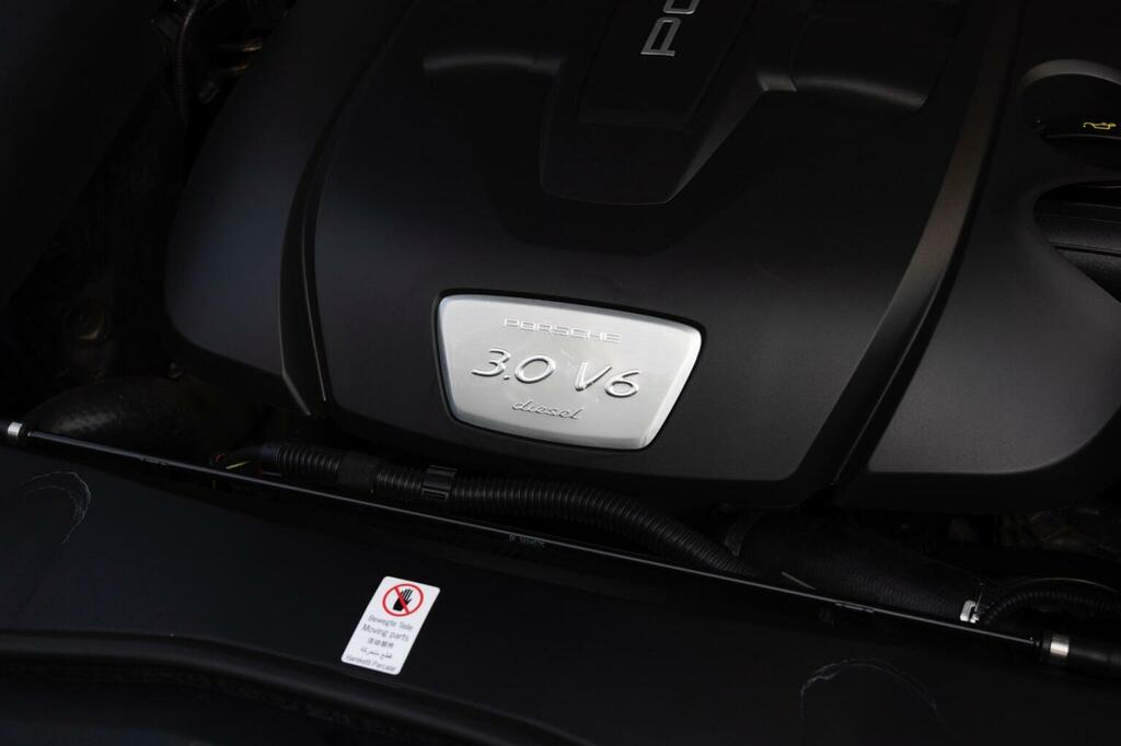 Porsche Cayenne 3.0 V6 E-hybrid Silver #91