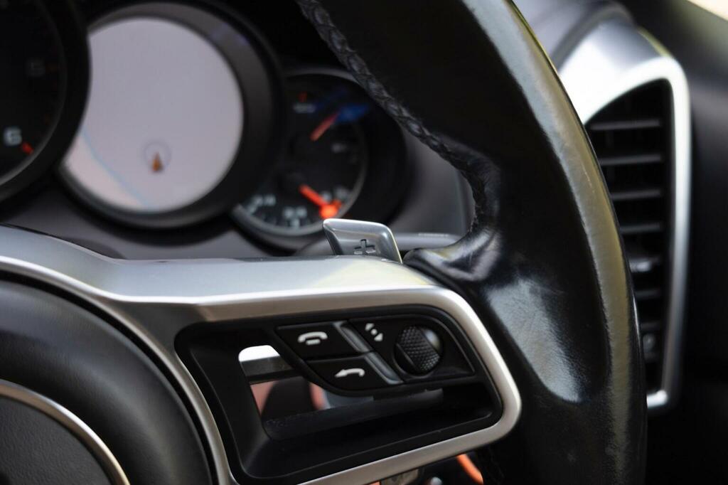 Porsche Cayenne 3.0 V6 E-hybrid Silver #52