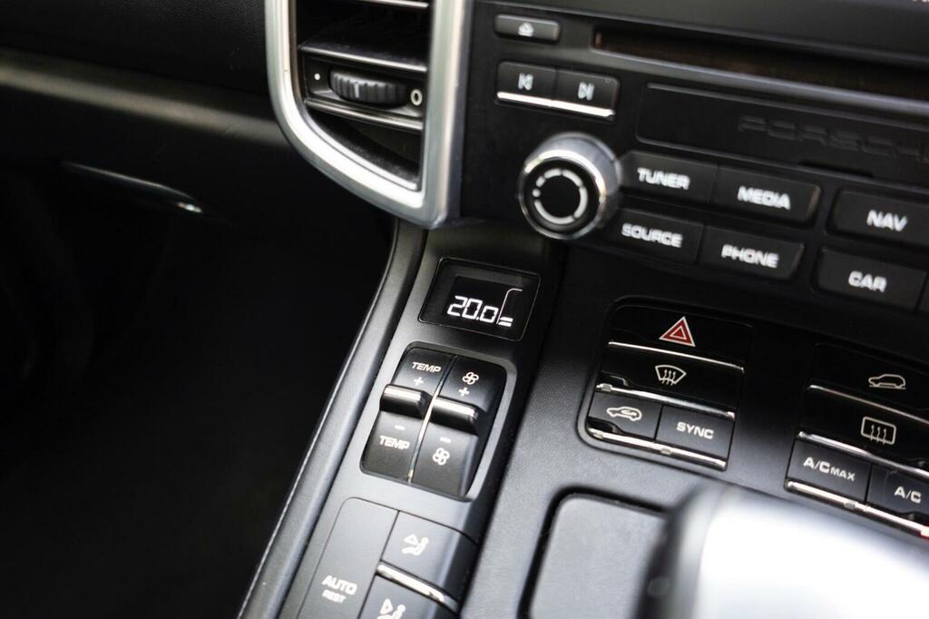 Porsche Cayenne 3.0 V6 E-hybrid Silver #34