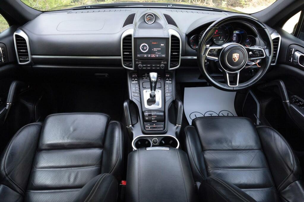 Porsche Cayenne 3.0 V6 E-hybrid Silver #96