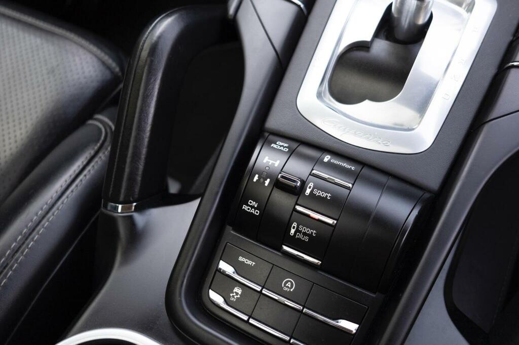 Porsche Cayenne 3.0 V6 E-hybrid Silver #21